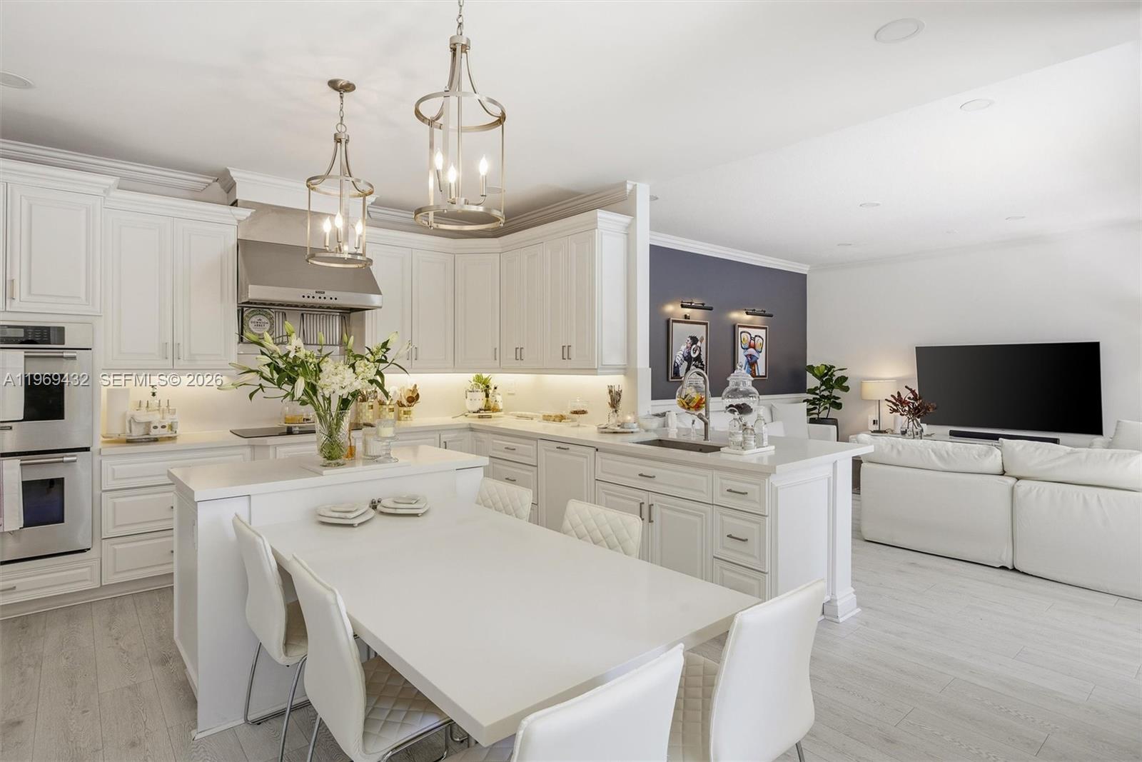 DORAL ESTATES - Residential