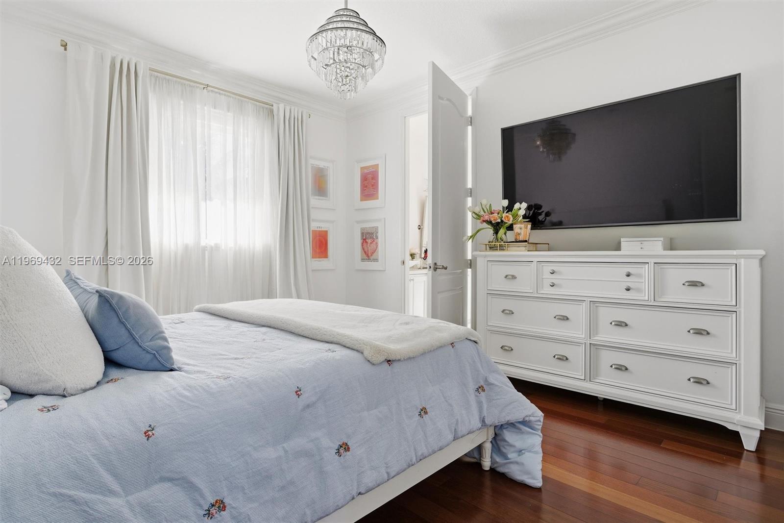 DORAL ESTATES - Residential