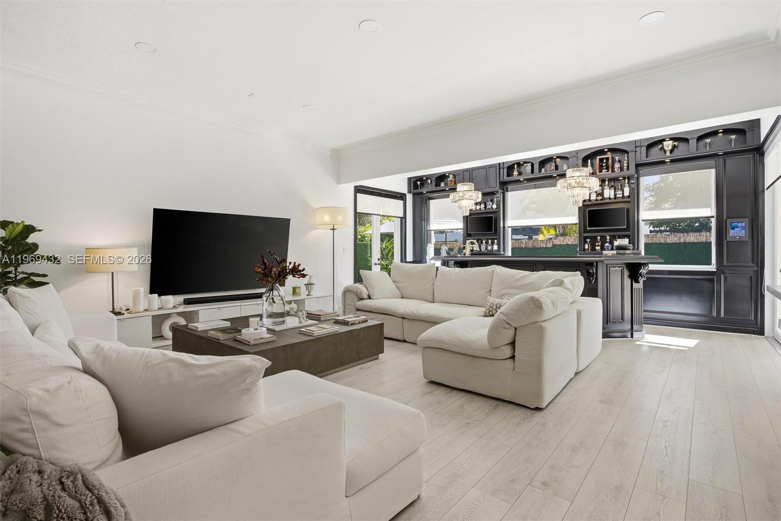 DORAL ESTATES - Residential