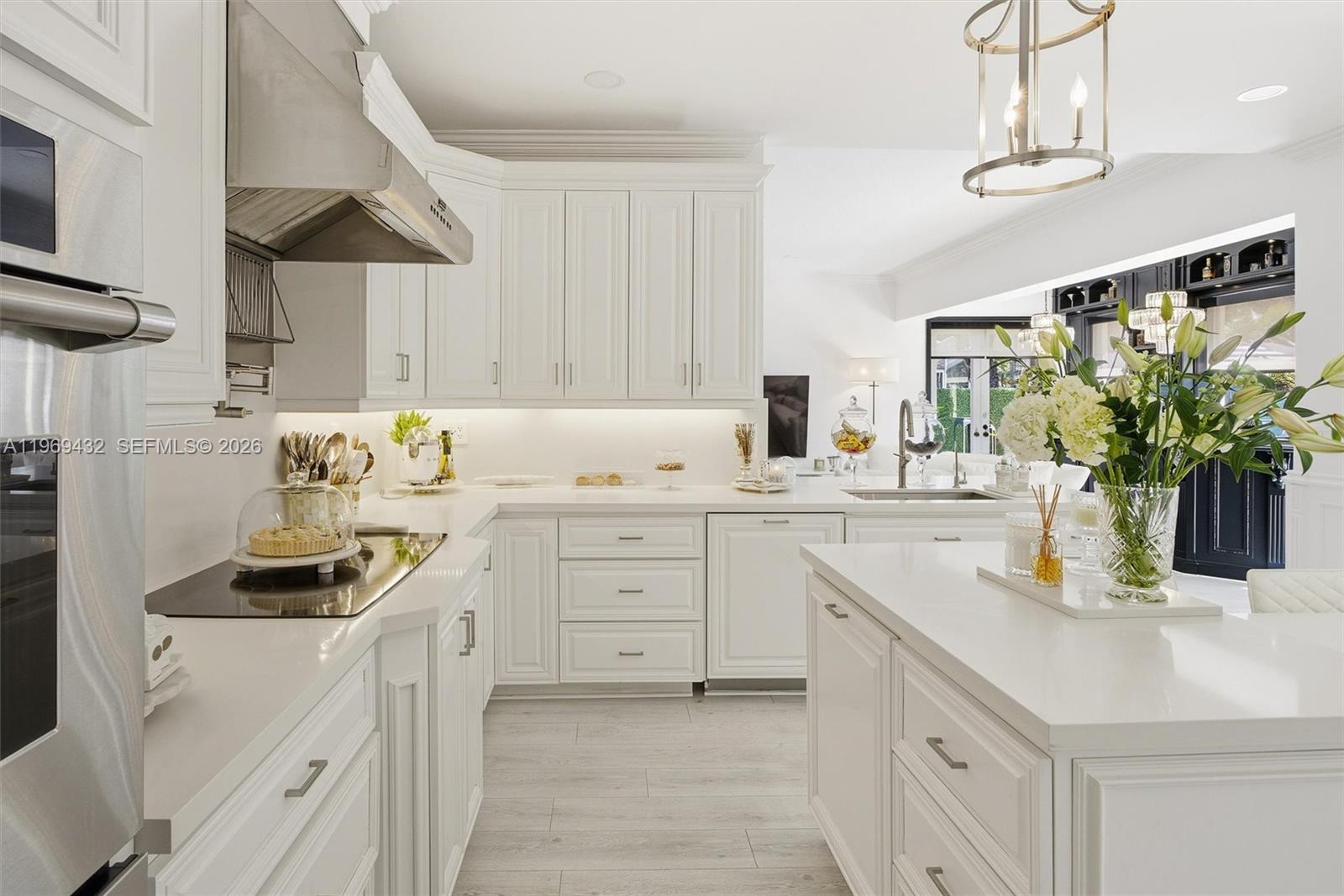 DORAL ESTATES - Residential