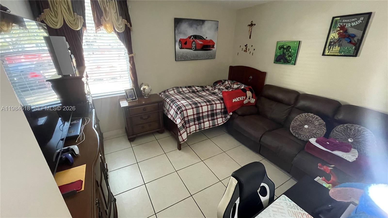 CAMBRIDGE CONDO - Residential