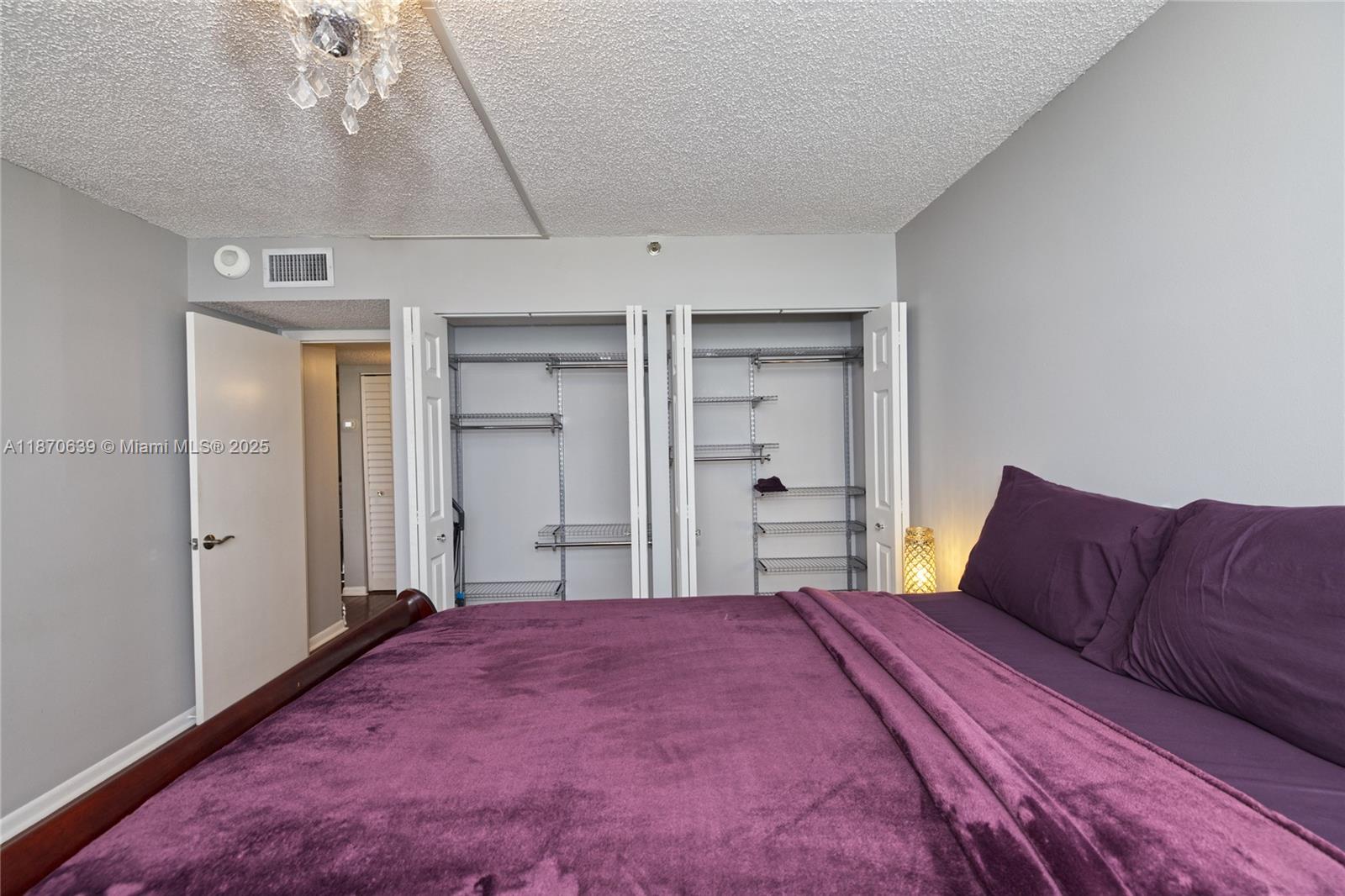 CHANTILLY CONDO - Residential