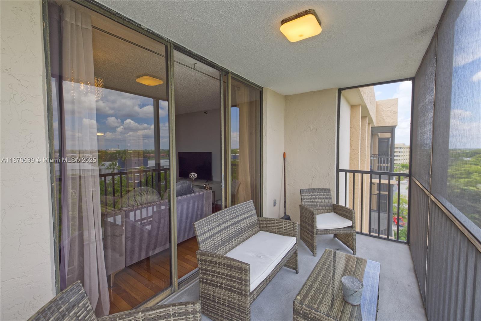 CHANTILLY CONDO - Residential