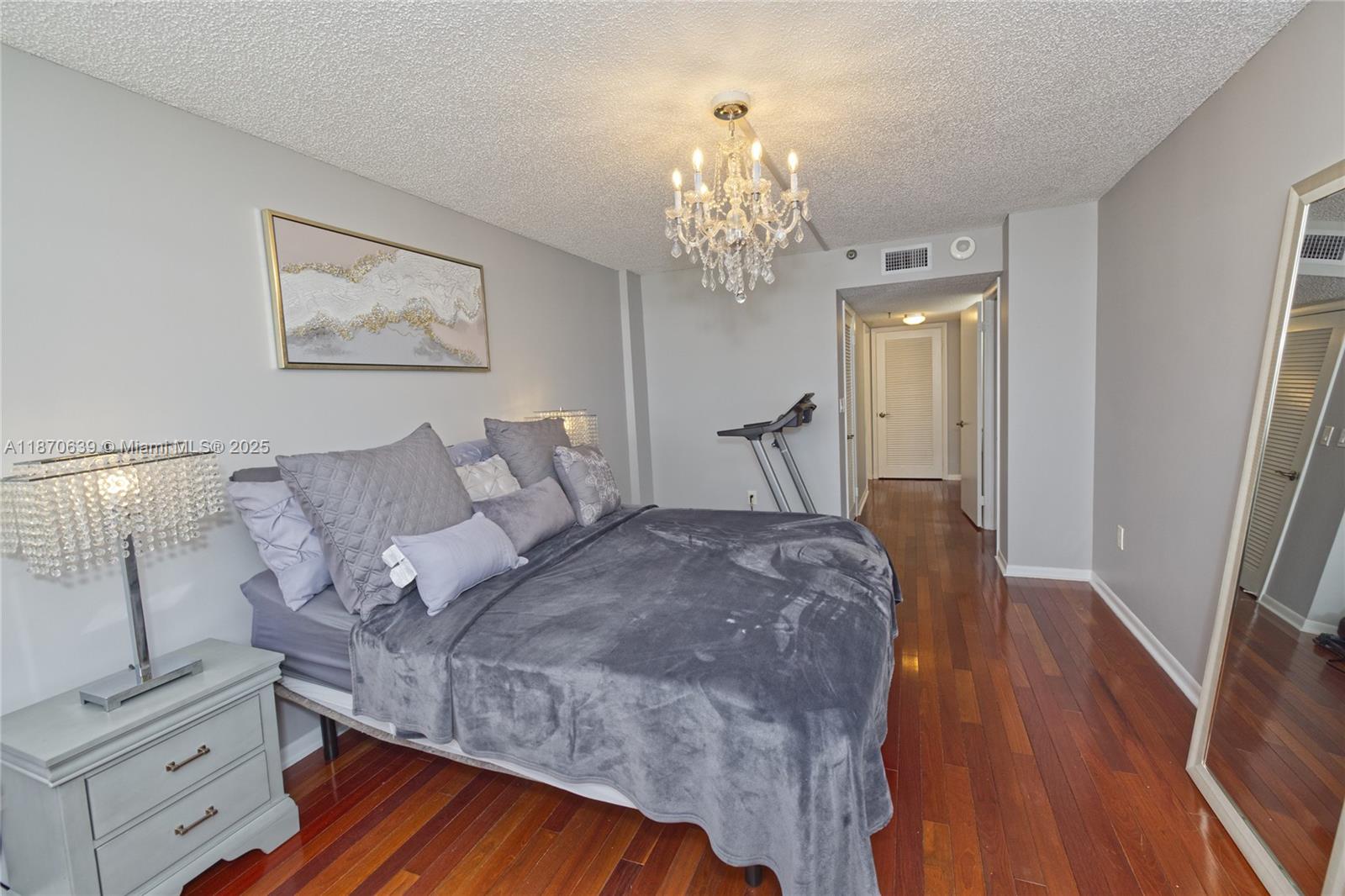 CHANTILLY CONDO - Residential