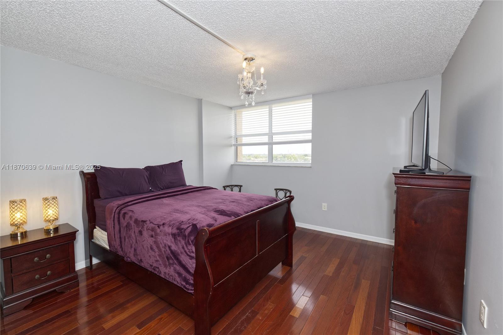 CHANTILLY CONDO - Residential