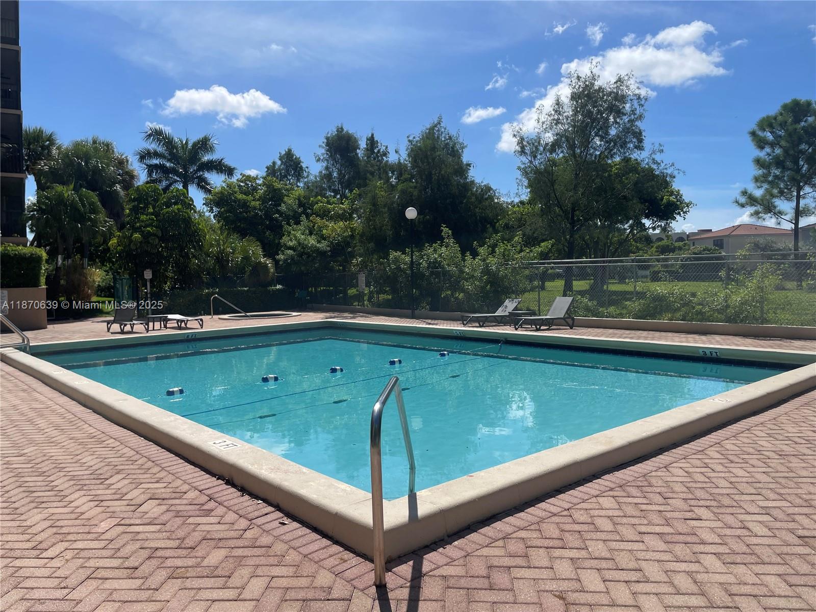 CHANTILLY CONDO - Residential