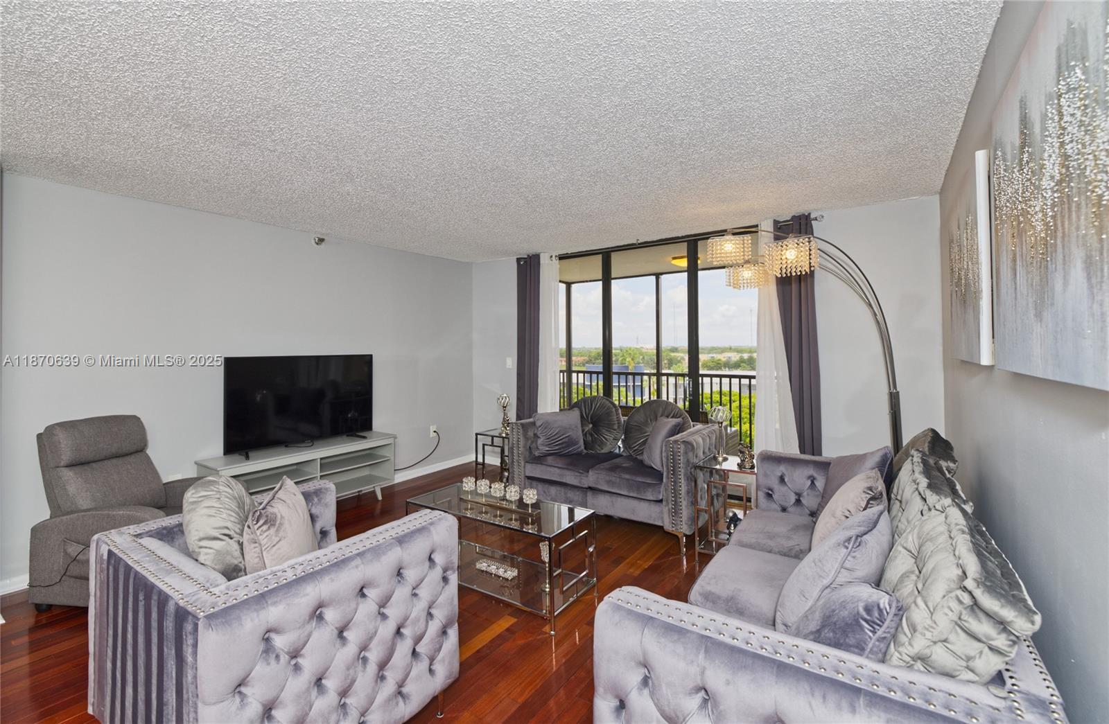 CHANTILLY CONDO - Residential