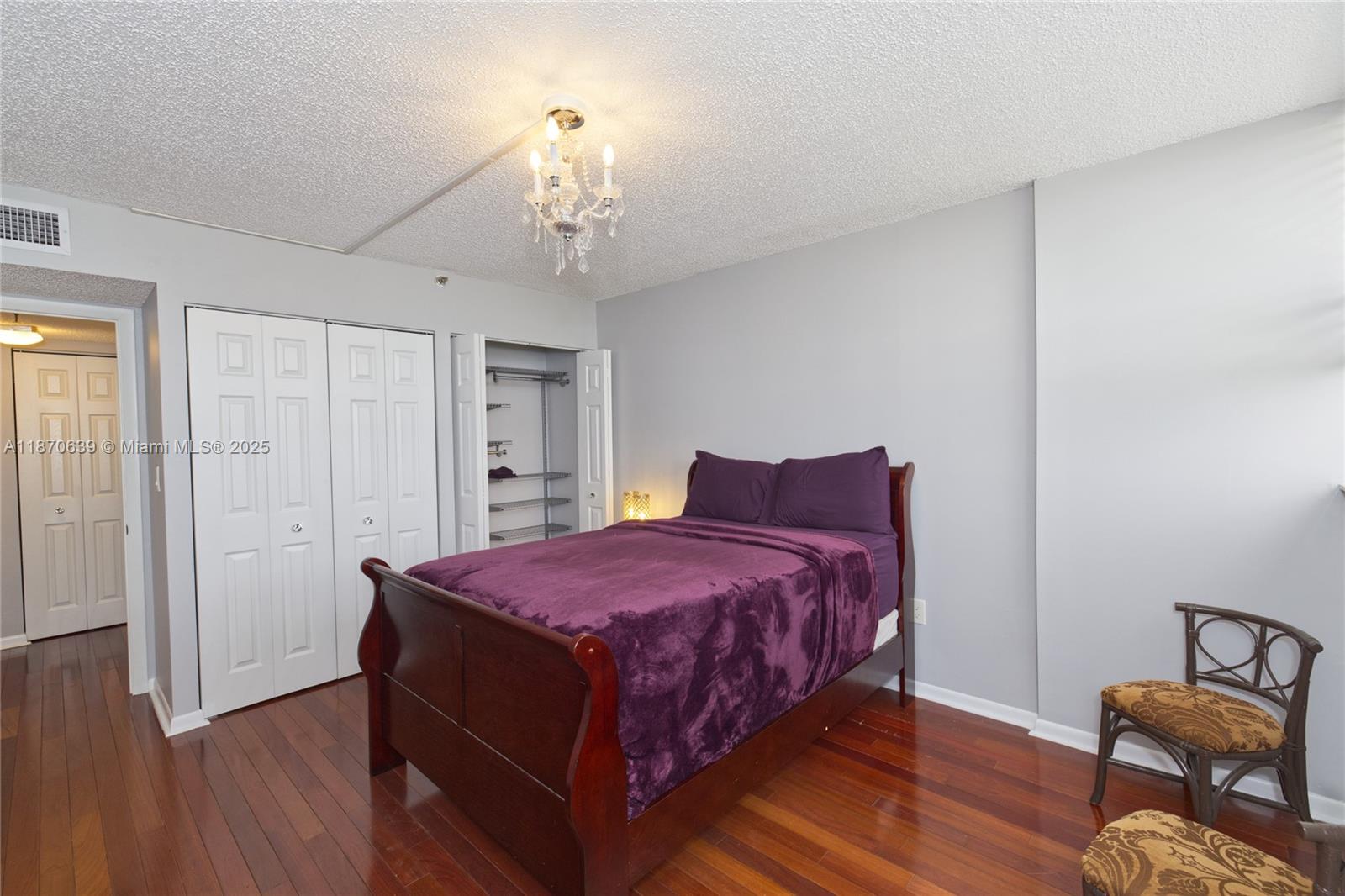 CHANTILLY CONDO - Residential