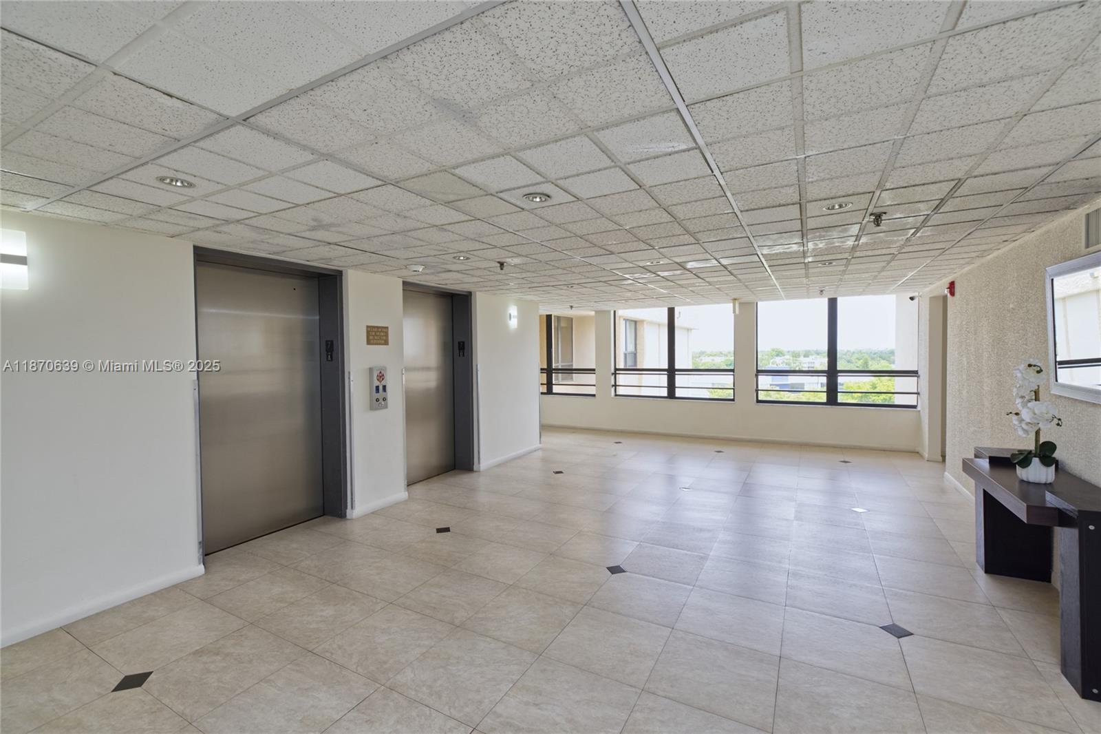 CHANTILLY CONDO - Residential