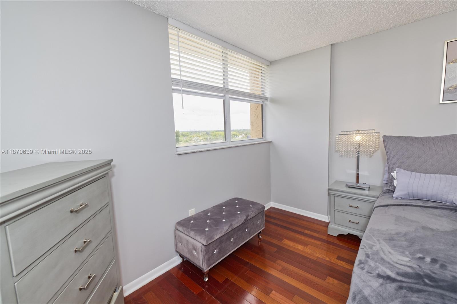 CHANTILLY CONDO - Residential