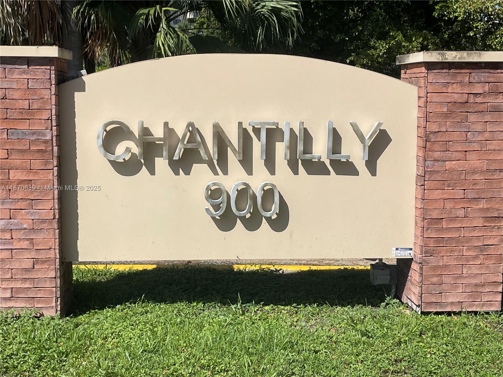 CHANTILLY CONDO - Residential