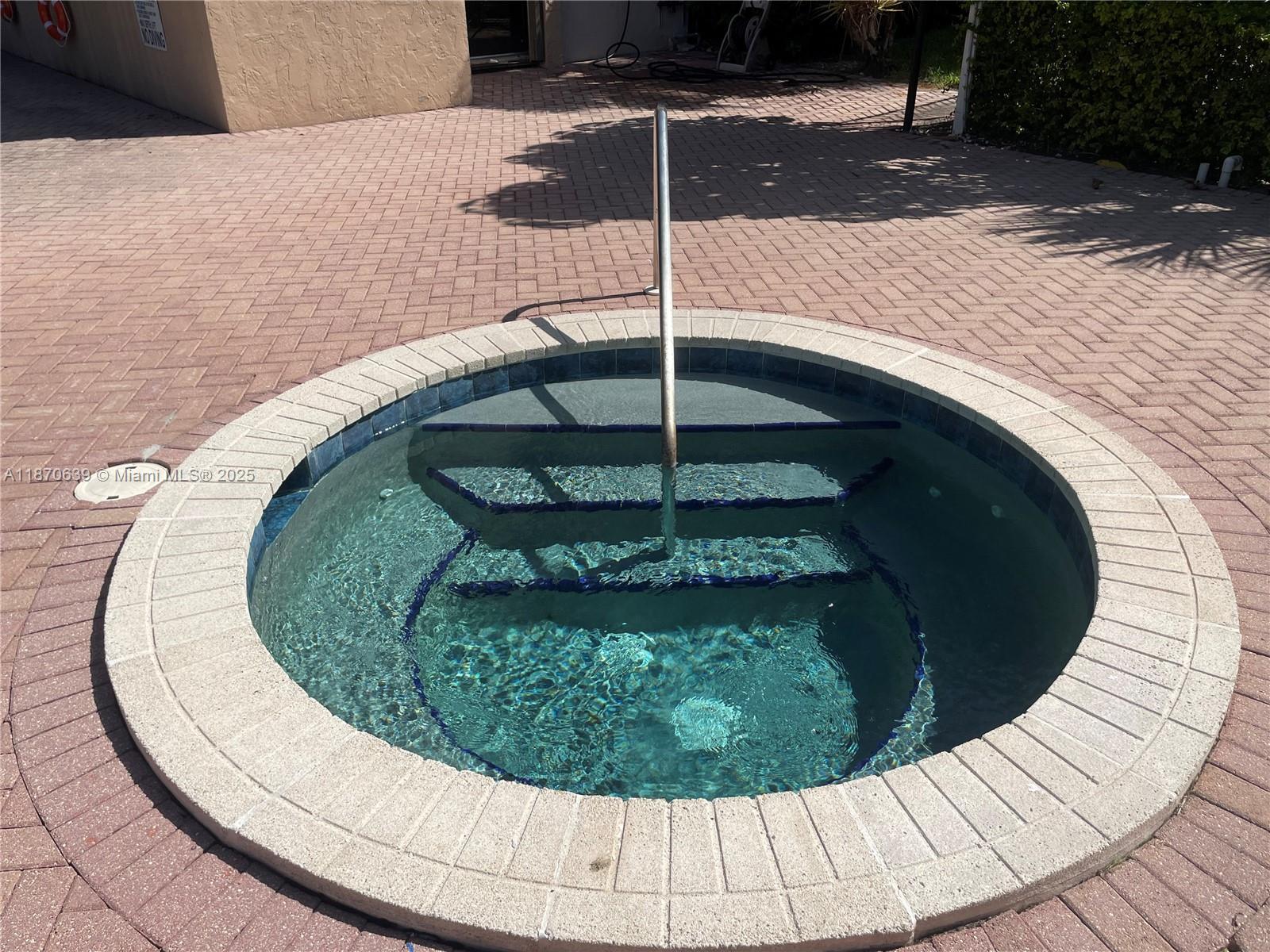 CHANTILLY CONDO - Residential