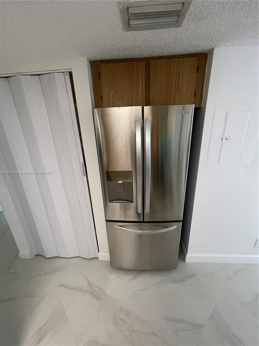 CONDO 8 OF SABAL PALM - Residential Lease