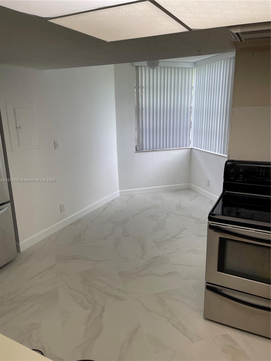 CONDO 8 OF SABAL PALM - Residential Lease
