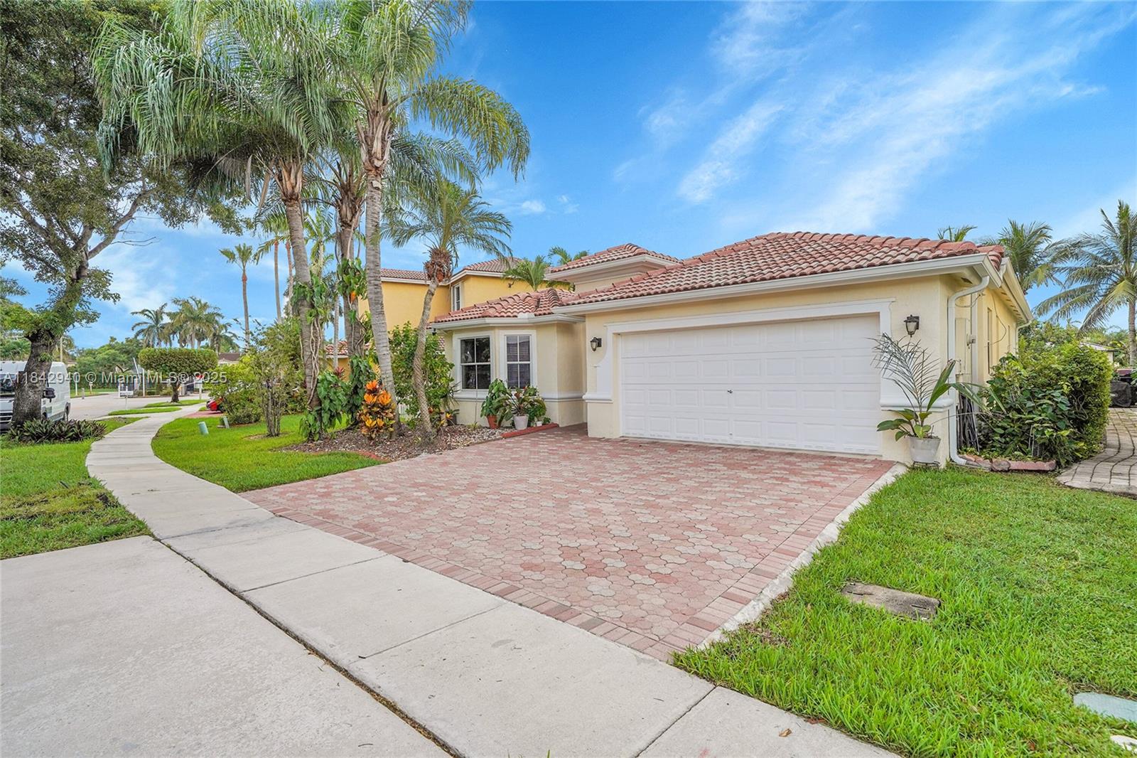 13122 SW 30th St, Miramar, FL, 33027/$660,000 1 13122 SW 30th St