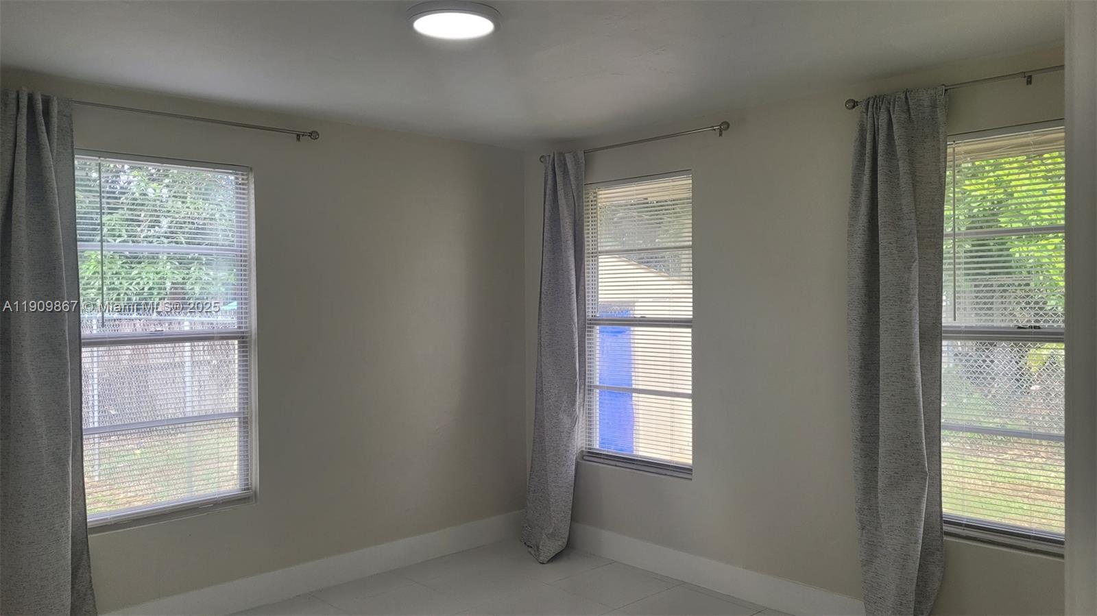 SOUTH HOLLYWOOD AMD PLAT - Residential