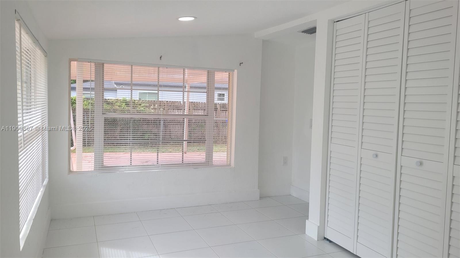 SOUTH HOLLYWOOD AMD PLAT - Residential