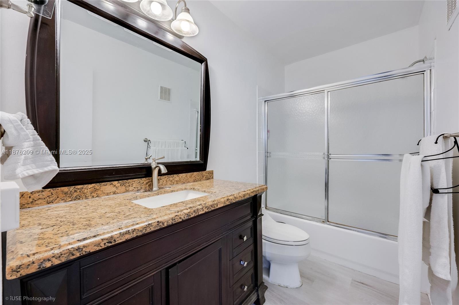 PEMBROKE POINTE SECTION T - Residential