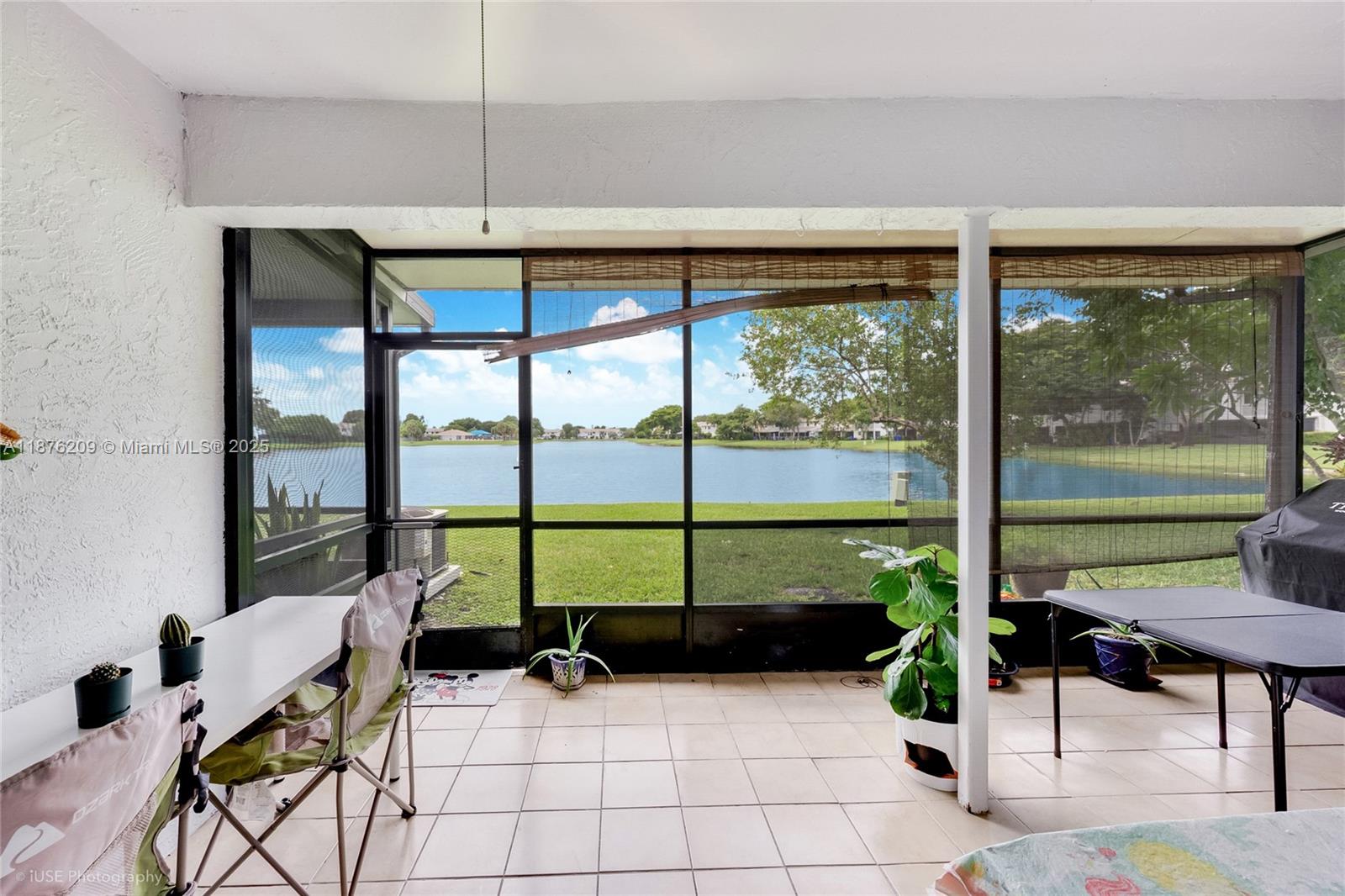 PEMBROKE POINTE SECTION T - Residential