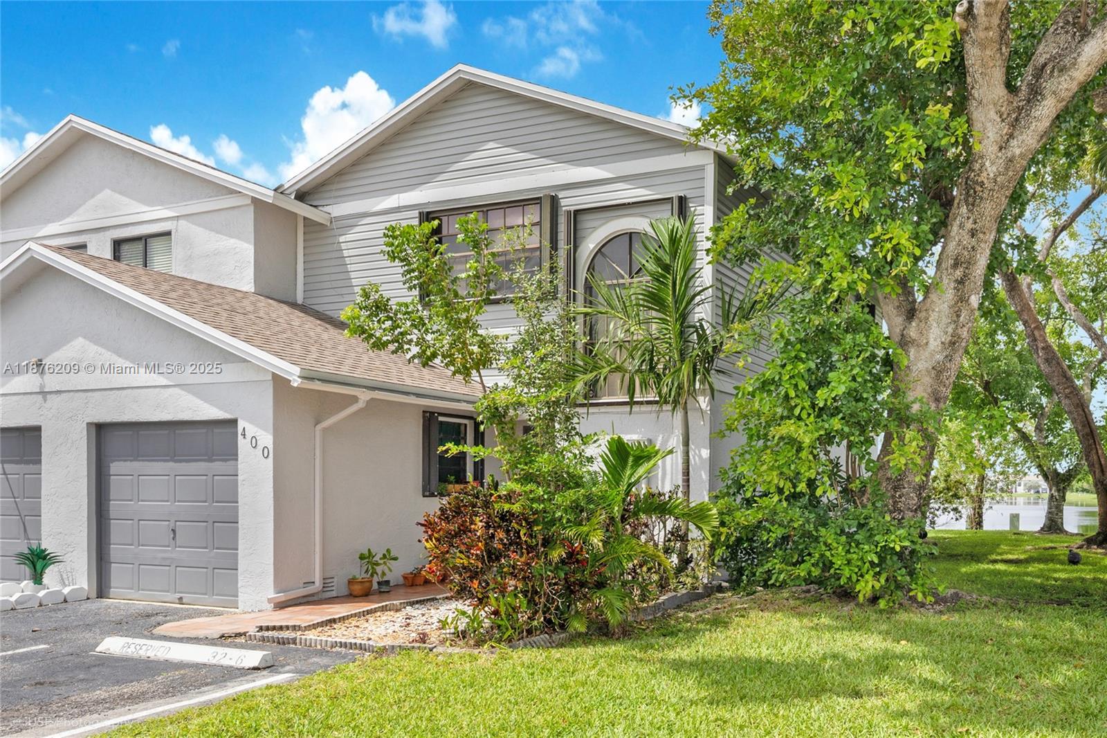 PEMBROKE POINTE SECTION T - Residential