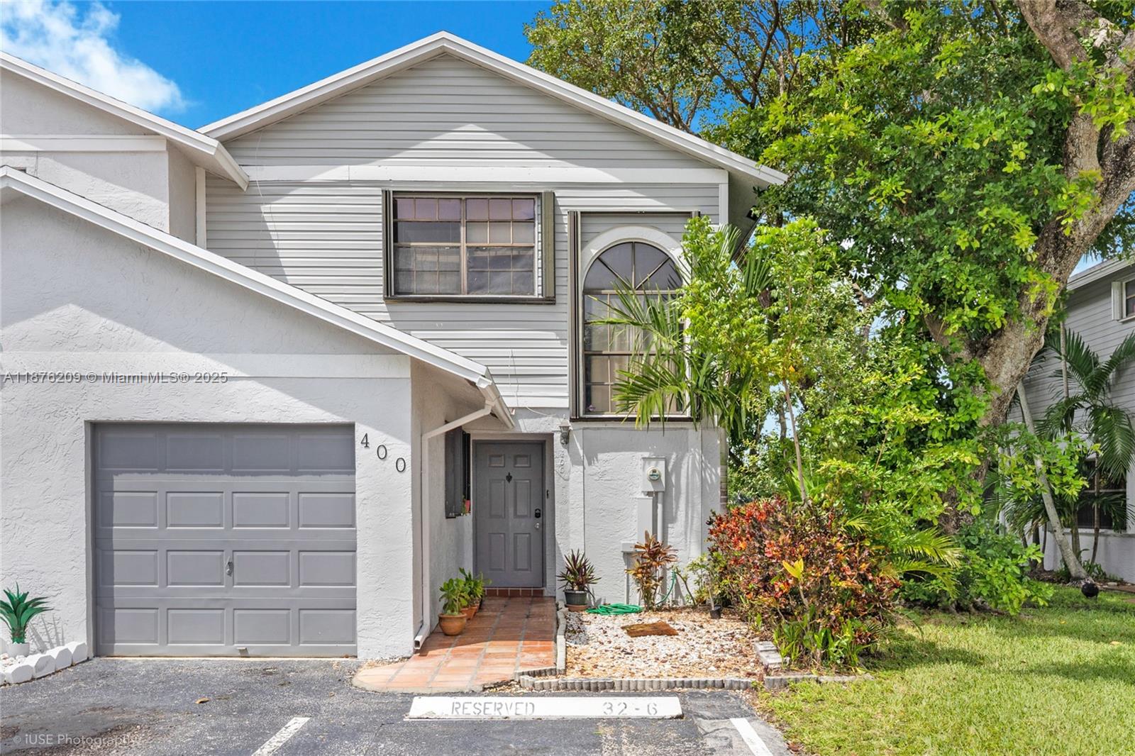 PEMBROKE POINTE SECTION T - Residential