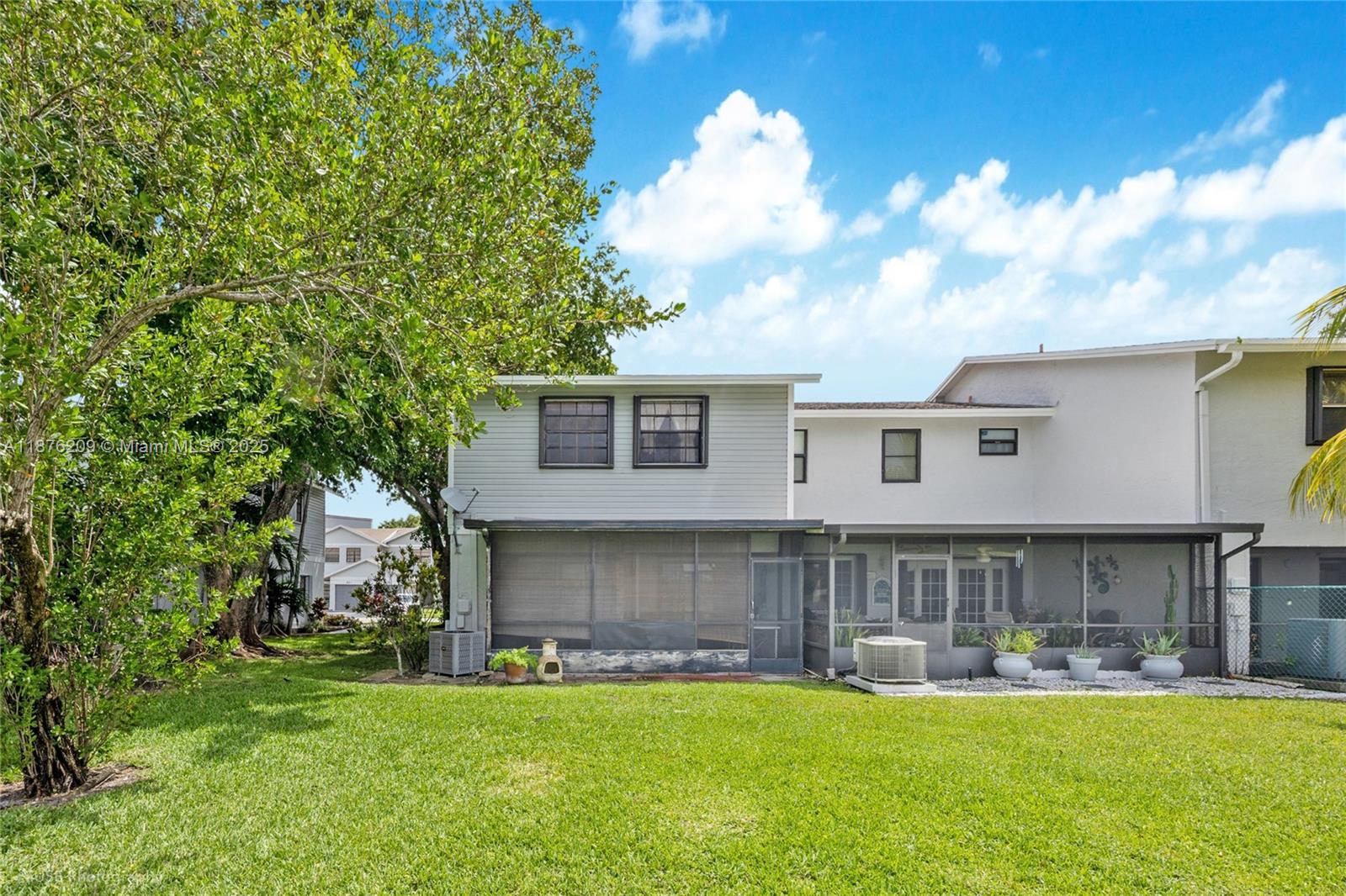 PEMBROKE POINTE SECTION T - Residential