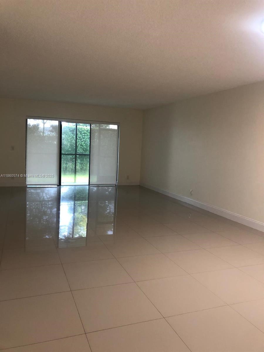 GARDENS AT BONAVENTURE 14 - Residential Lease