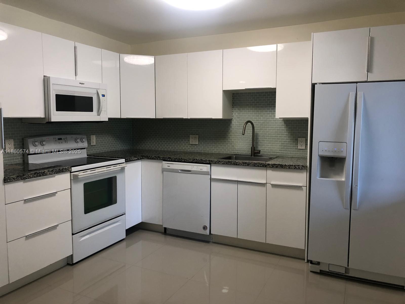 GARDENS AT BONAVENTURE 14 - Residential Lease