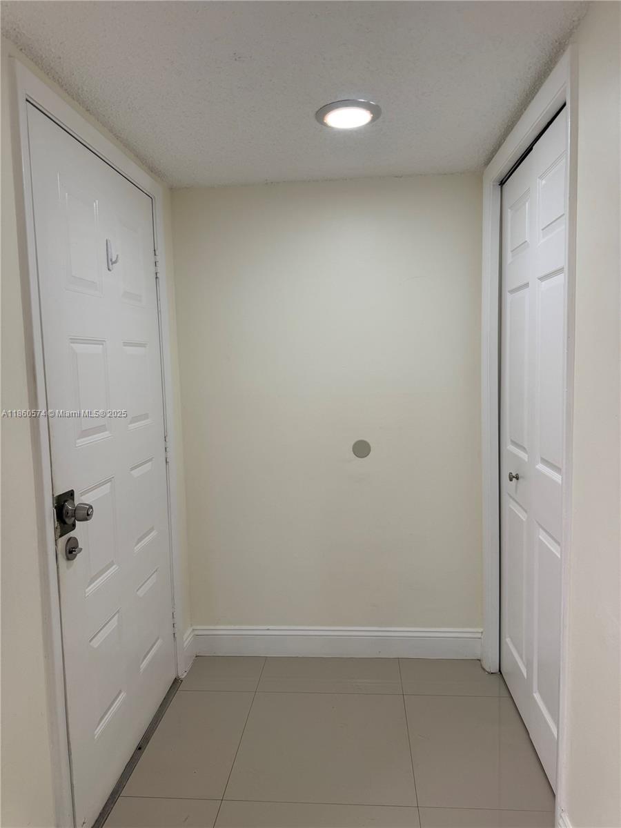 GARDENS AT BONAVENTURE 14 - Residential Lease