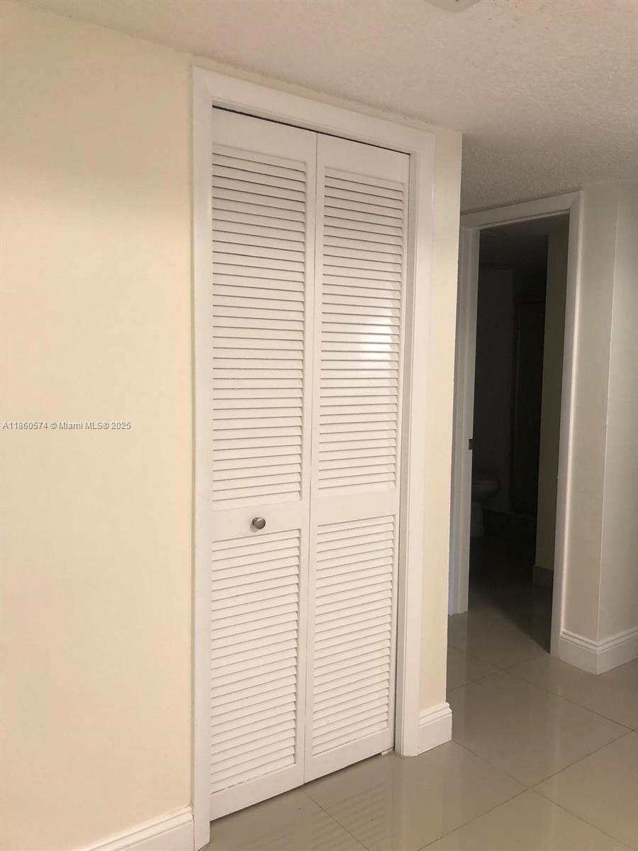 GARDENS AT BONAVENTURE 14 - Residential Lease