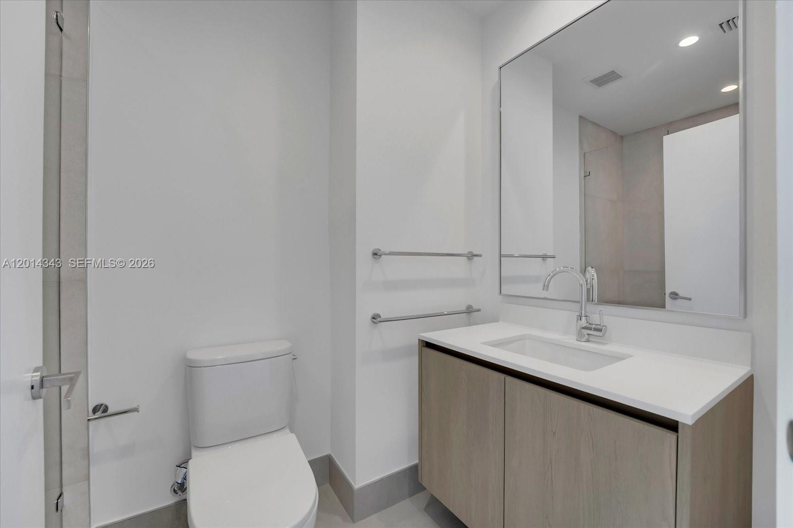 BAY HARBOR ISLAND - Residential Lease