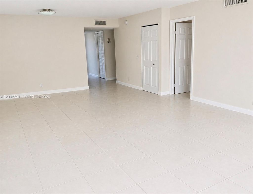 Photo of 405 Lakeview Dr #202, Weston, FL 33326 (MLS # A12008391)