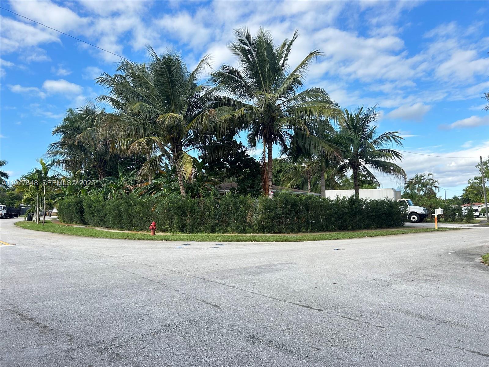 LAUDERDALE VILLAS - Residential Lease