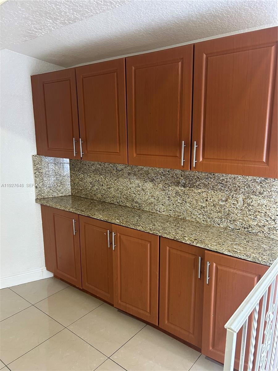 LAUDERDALE VILLAS - Residential Lease