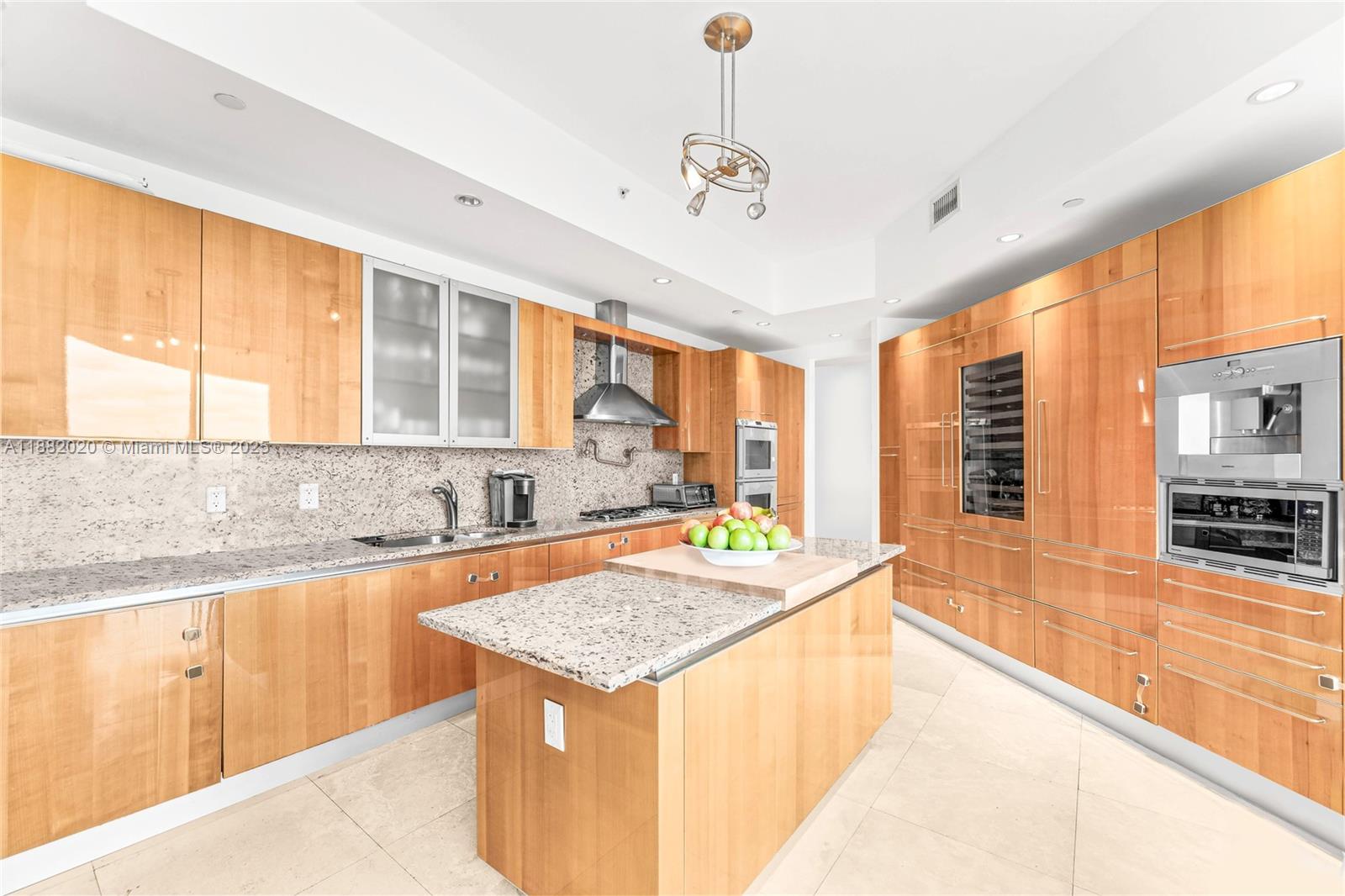 TURNBERRY OCEAN COLONY SO - Residential