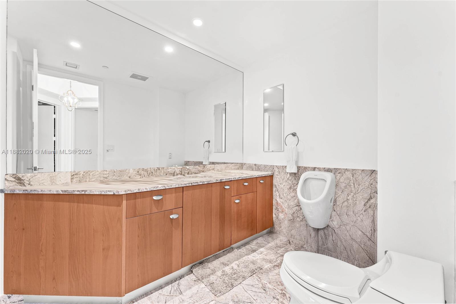 TURNBERRY OCEAN COLONY SO - Residential