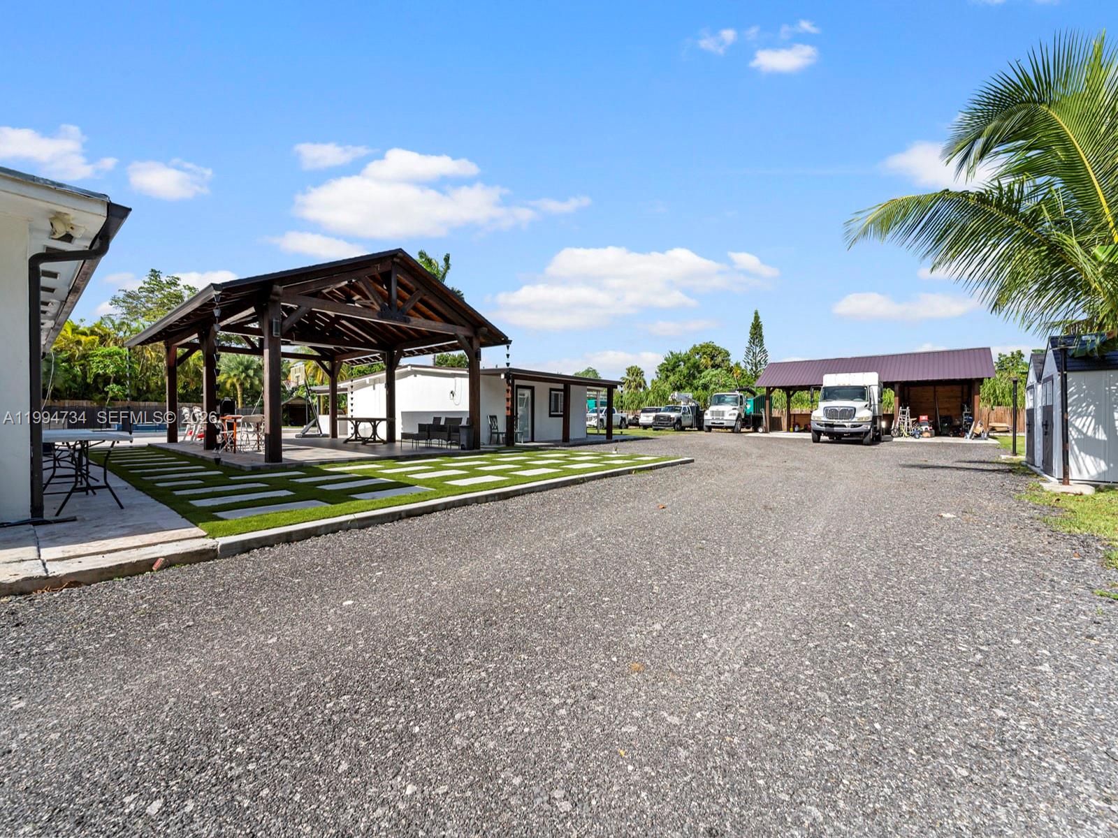 RICHMOND RANCH ESTATES 288 - Residential