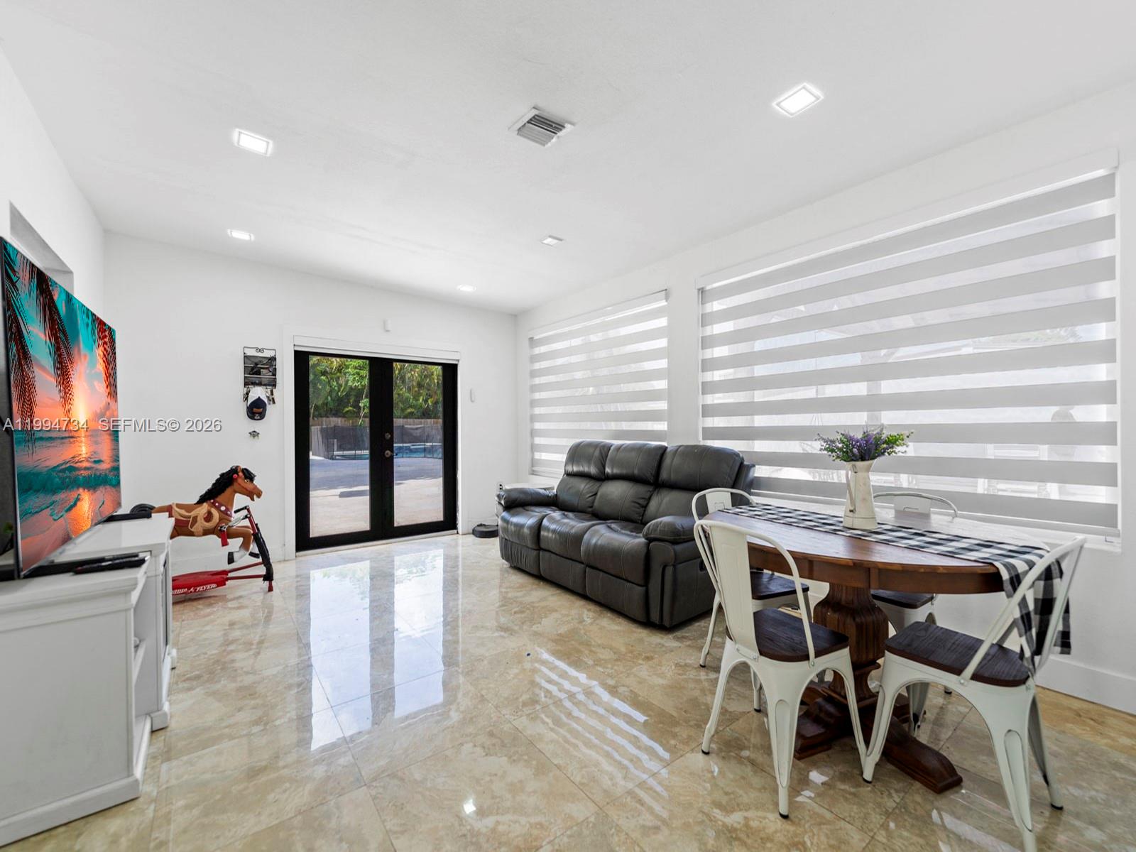 RICHMOND RANCH ESTATES 288 - Residential