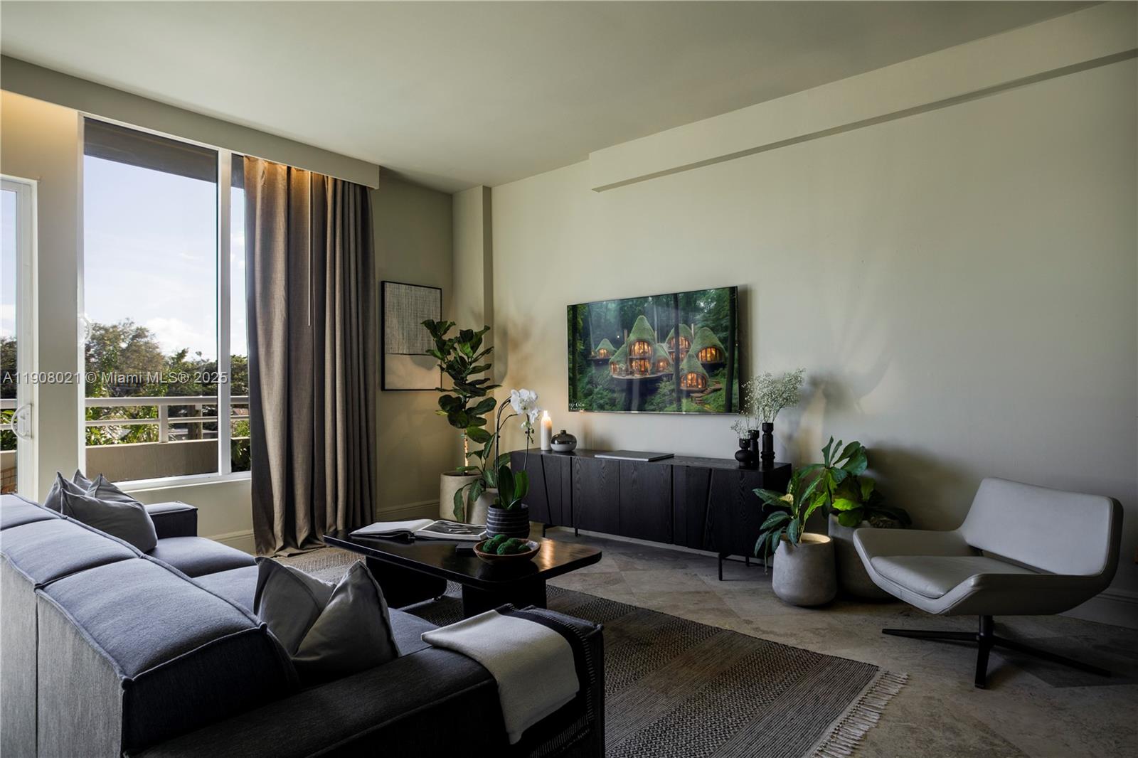 COCOSTYLE @ 3250 GRAND AV - Residential