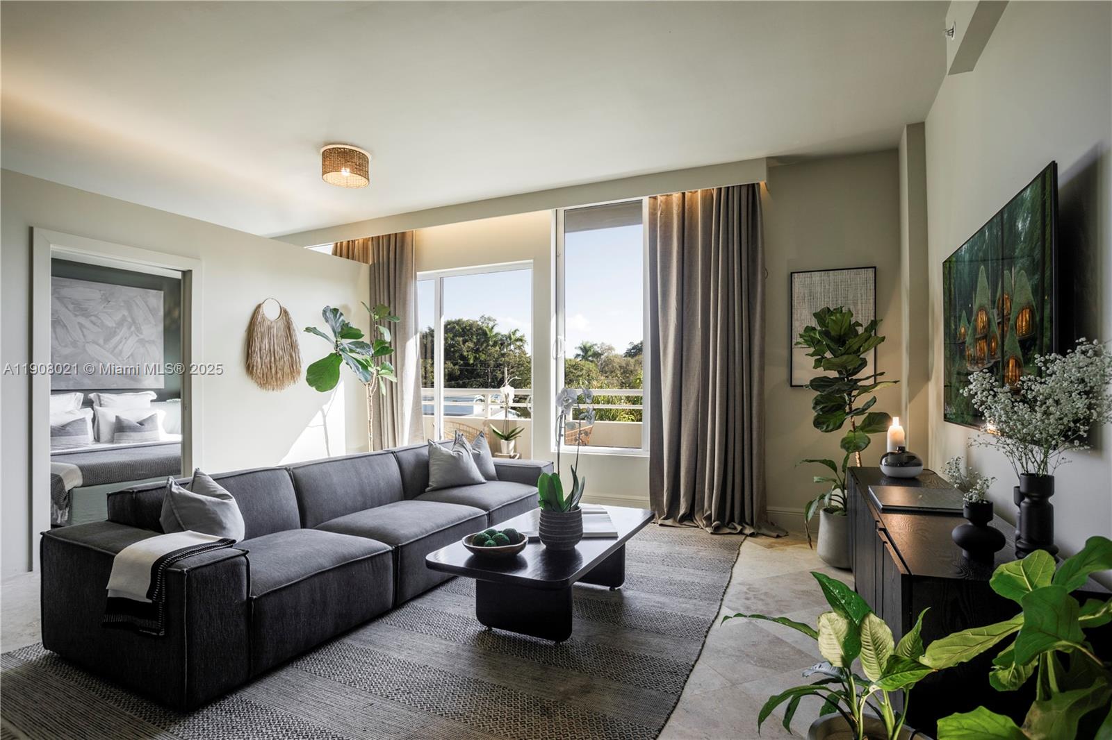 COCOSTYLE @ 3250 GRAND AV - Residential