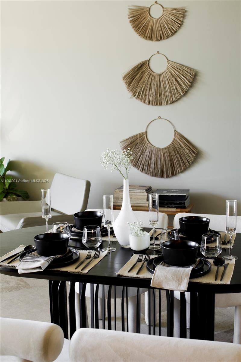 COCOSTYLE @ 3250 GRAND AV - Residential