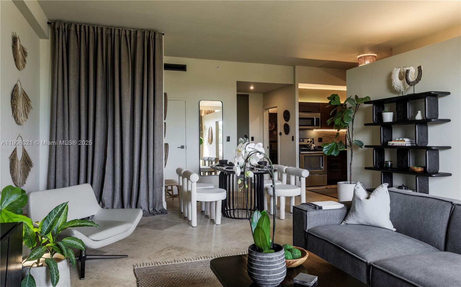 COCOSTYLE @ 3250 GRAND AV - Residential