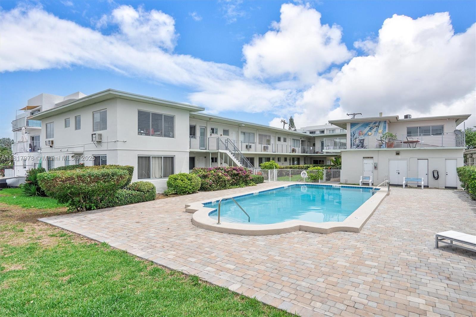 Rental Property at 2250 Bay Dr 2, Miami Beach, Miami-Dade County, Florida - Bedrooms: 1 
Bathrooms: 1  - $2,250 MO.