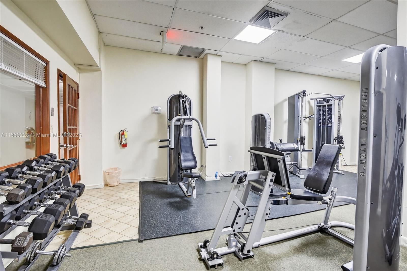 WINSTON TOWERS 600 CONDO - Residential