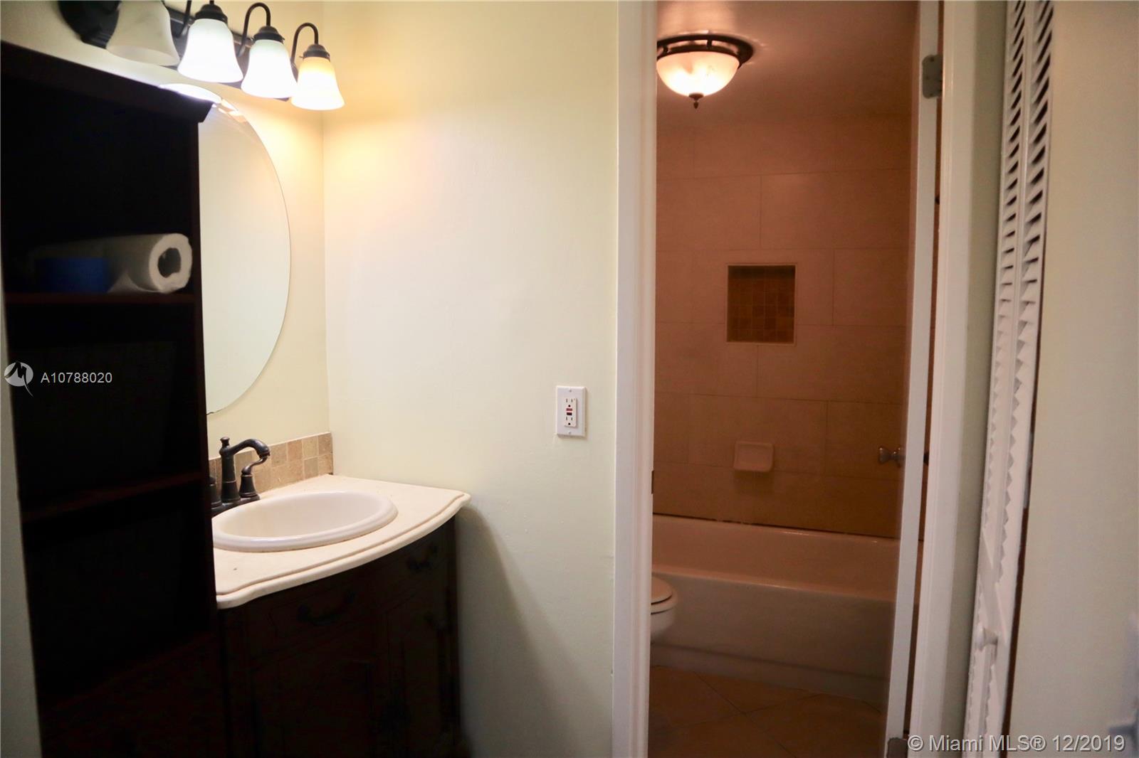 KENLAND POINTE CONDO III - Residential Lease