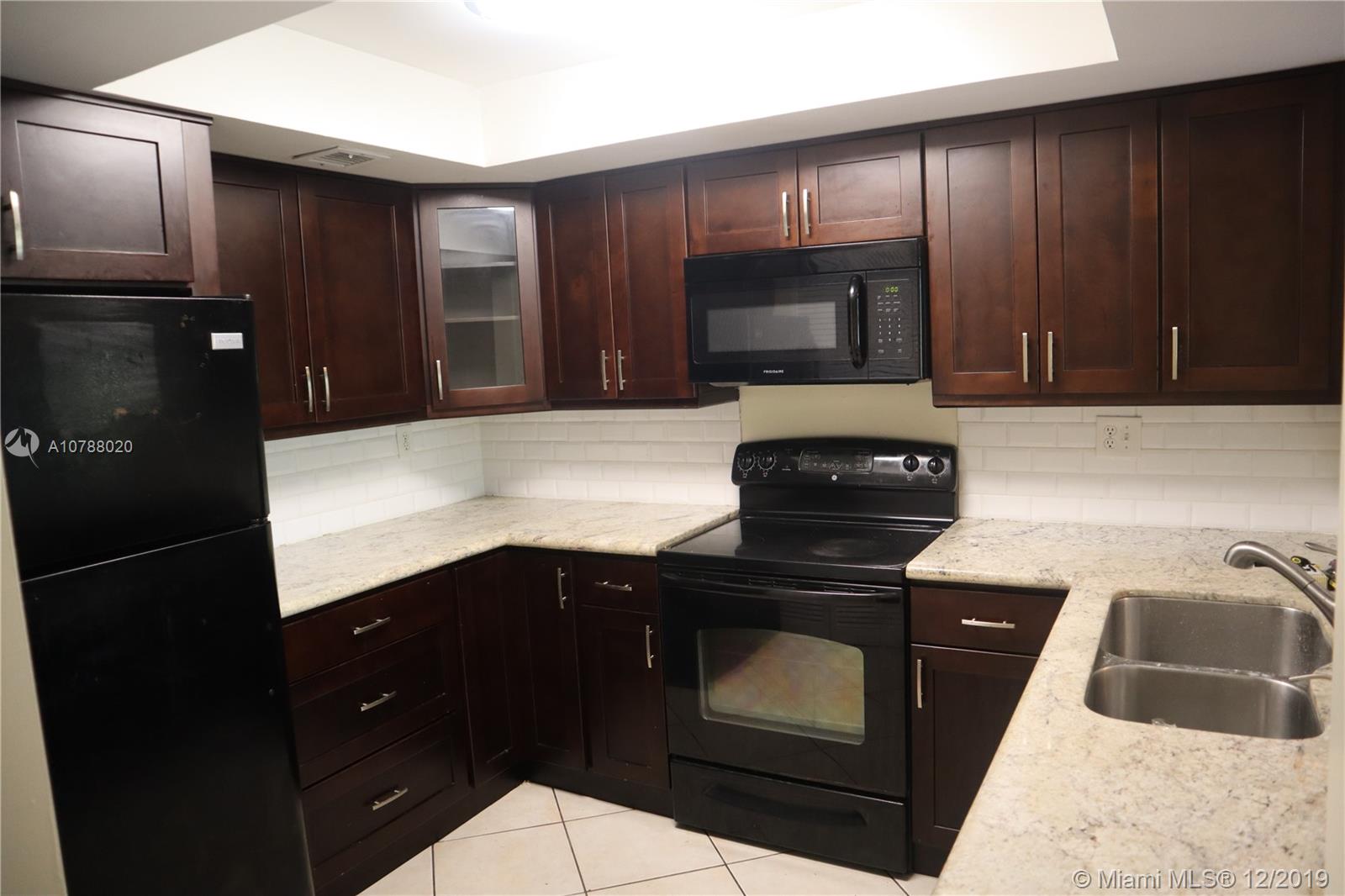 KENLAND POINTE CONDO III - Residential Lease