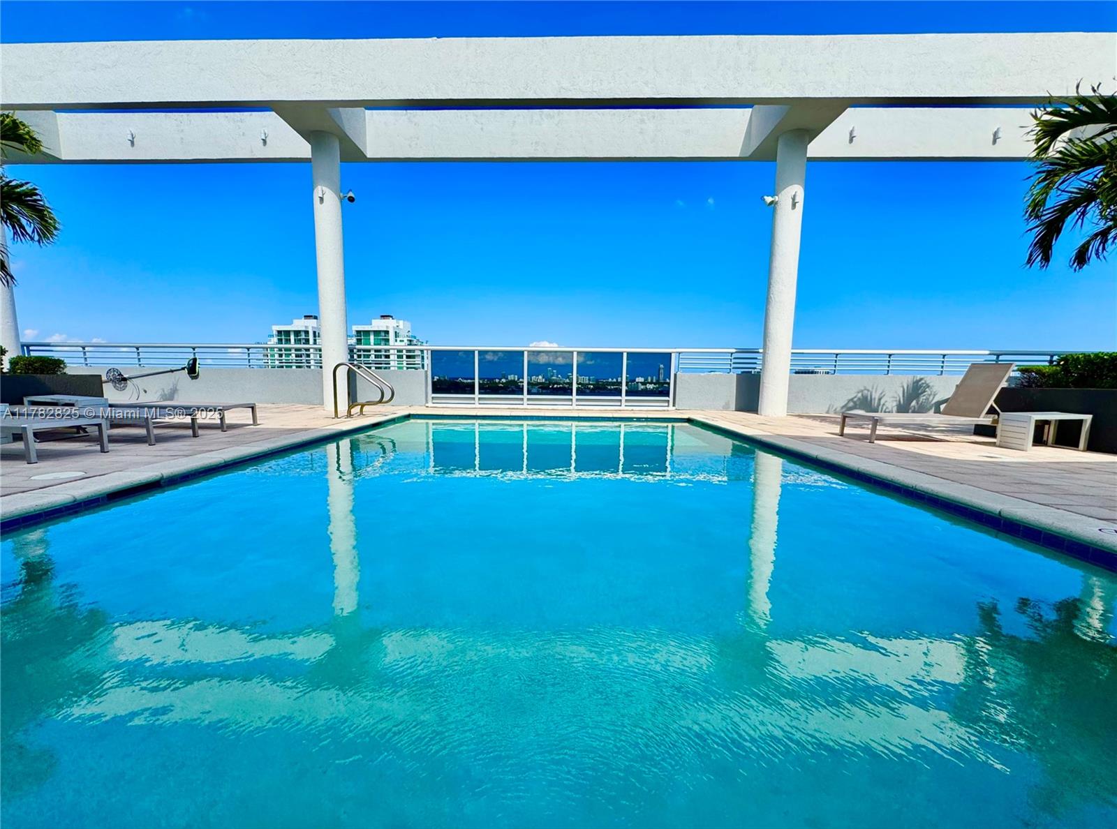 BLUE BAY TOWER CONDO - Residential