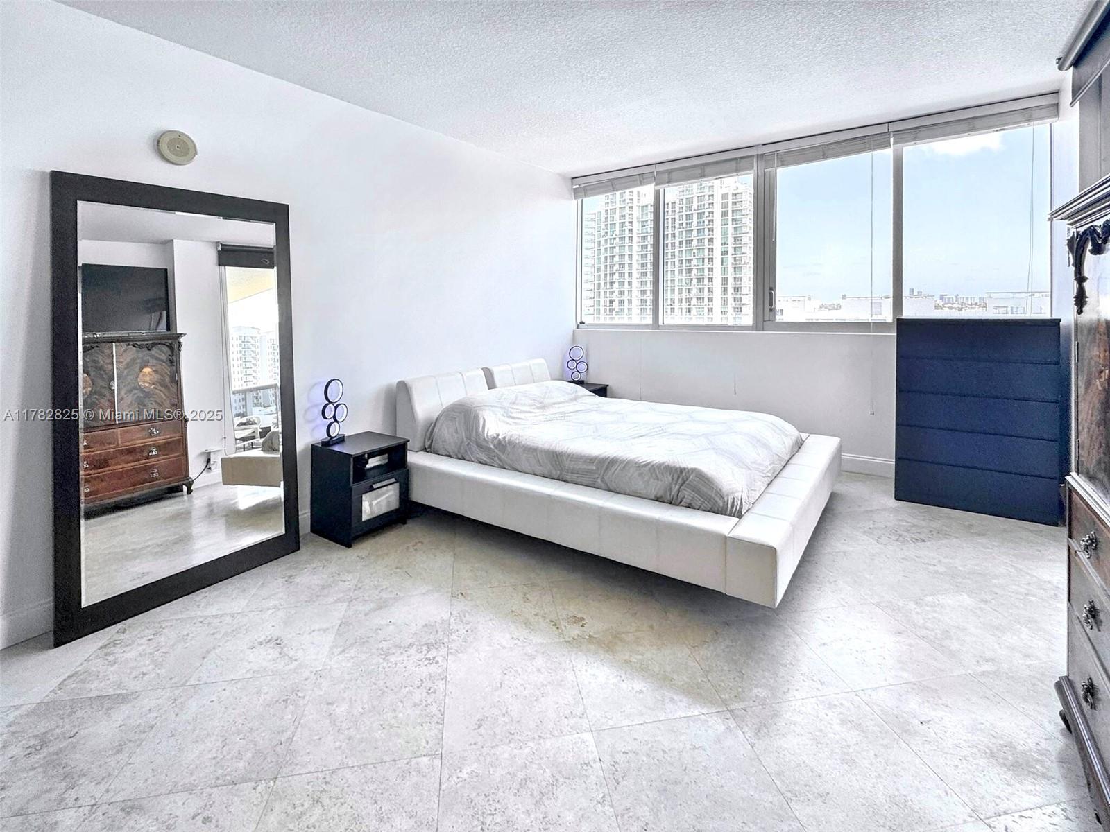 BLUE BAY TOWER CONDO - Residential