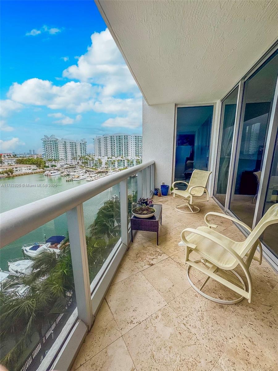 BLUE BAY TOWER CONDO - Residential