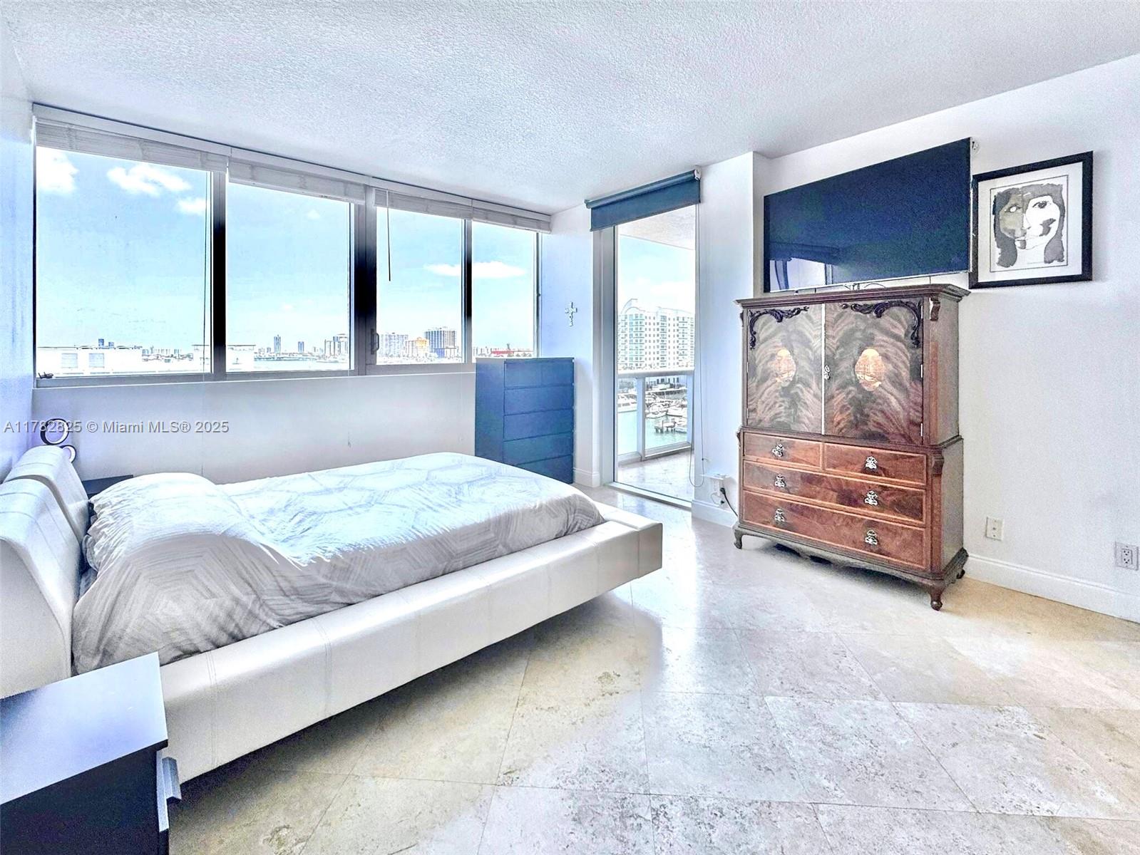 BLUE BAY TOWER CONDO - Residential